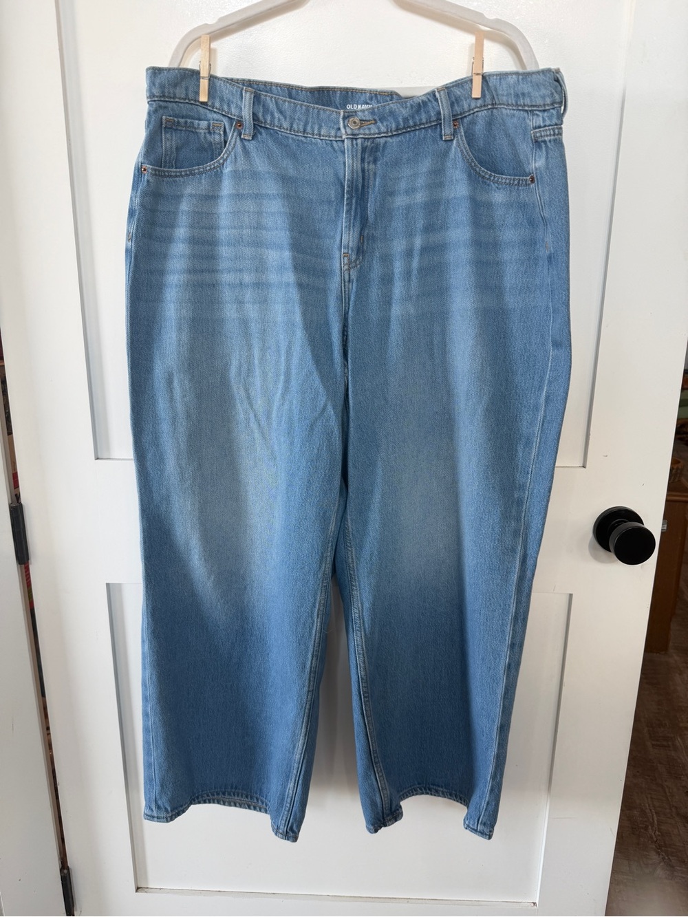 Old Navy Classic Light Blue wide leg midi rise Jeans 28” inseam 18
